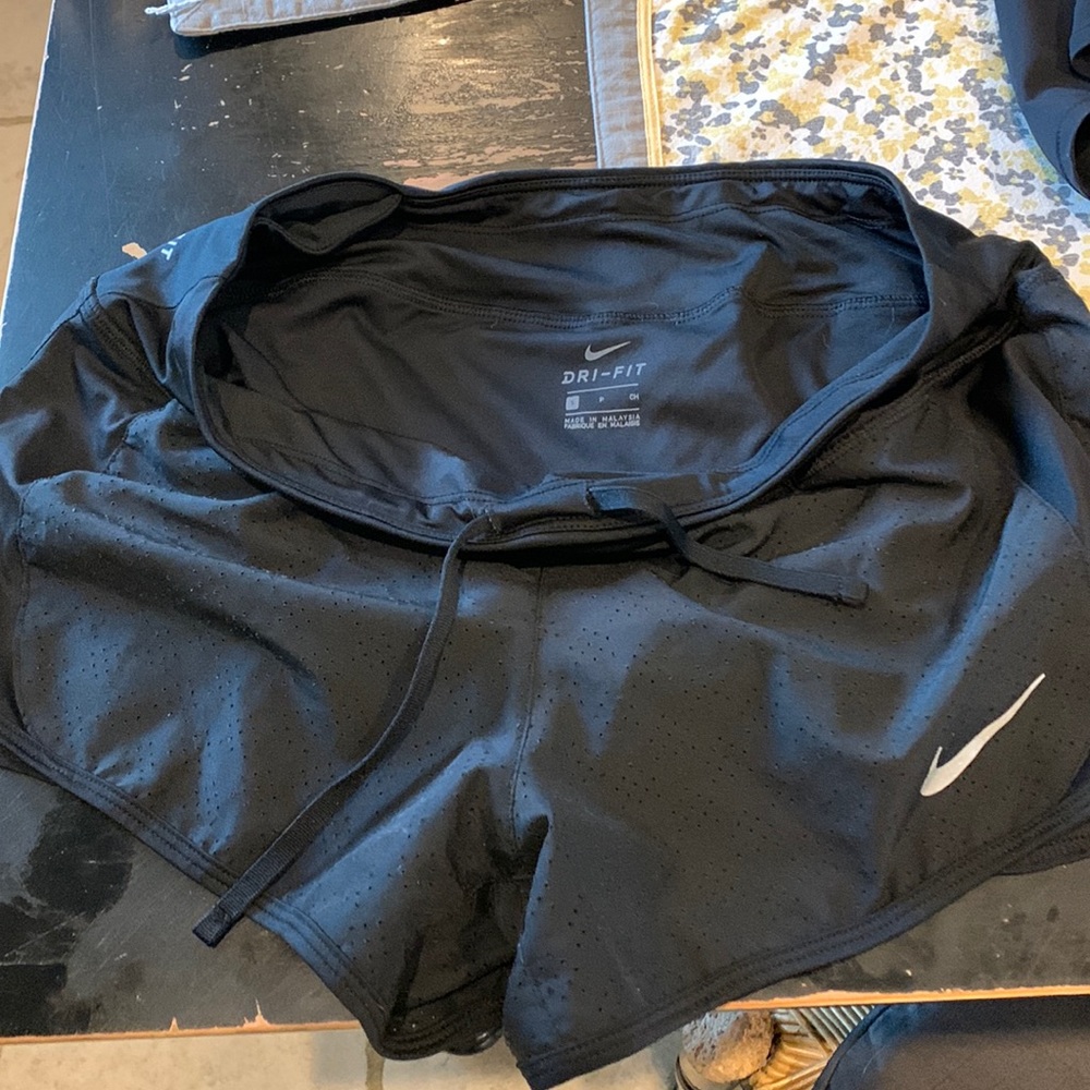 Nike running short